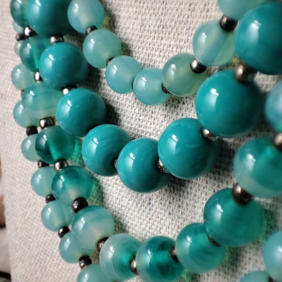 Aqua Turquoise 4 Strand Glass Beaded Necklace Vintage EUC A Mermaid Wore This - Picture 3 of 12